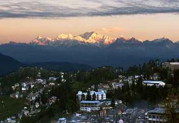 Darjeeling - Kalimpong -lava loleygaon tour package 